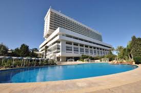 Hotel-Aurassi