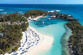 Blue-Lagoon-Island-Bahamas