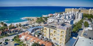The-Dee-European-Hotel-2