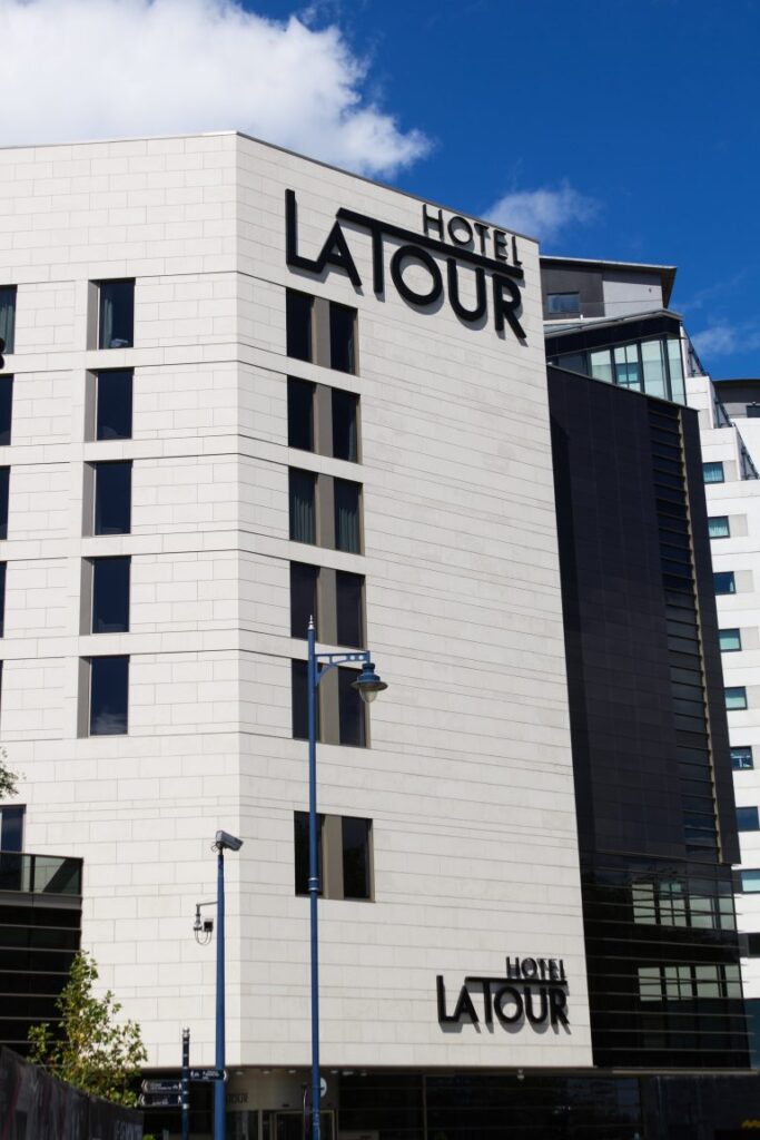 HOTEL LA TOUR – Nueva Administración