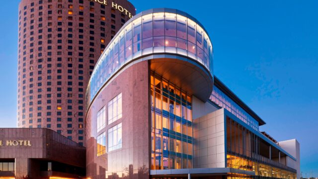 Renaissance Dallas Hotel