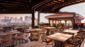 Sky Deck View Bar – The Bayleaf Intramuros