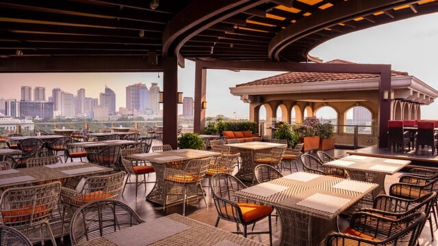Sky Deck View Bar – The Bayleaf Intramuros